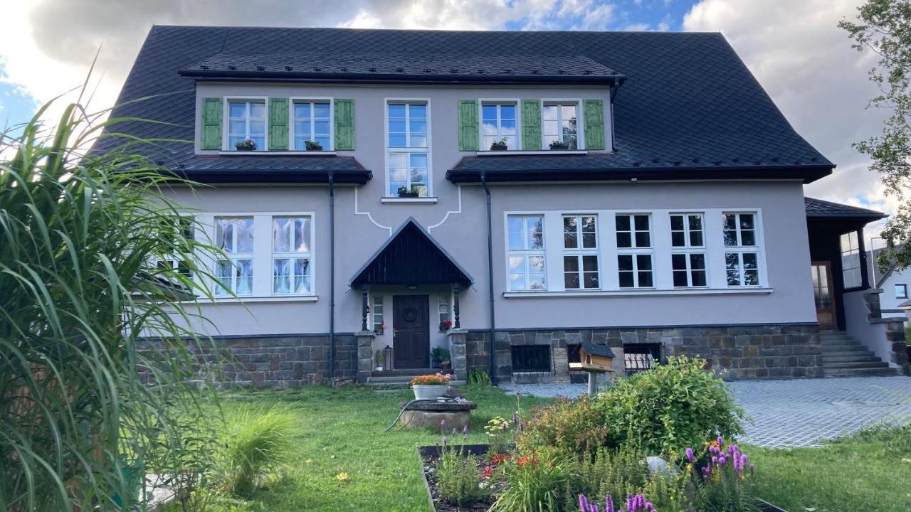 Apartmany Ceska Skola Lipova  Extérieur photo